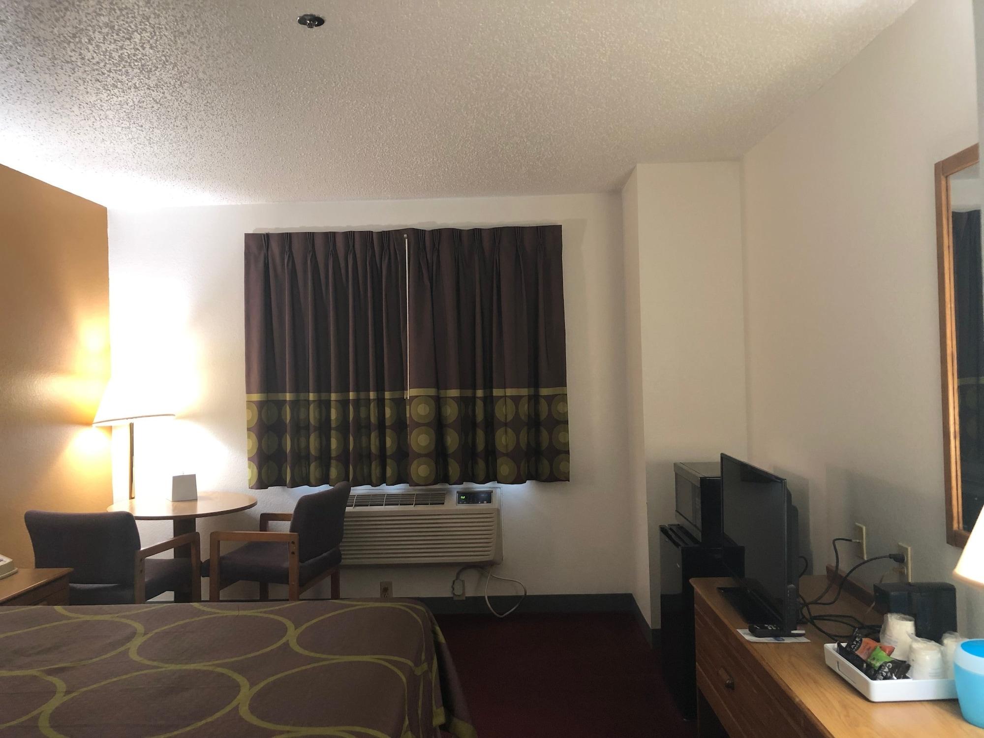 Super 8 By Wyndham Front Royal Hotel Exterior photo